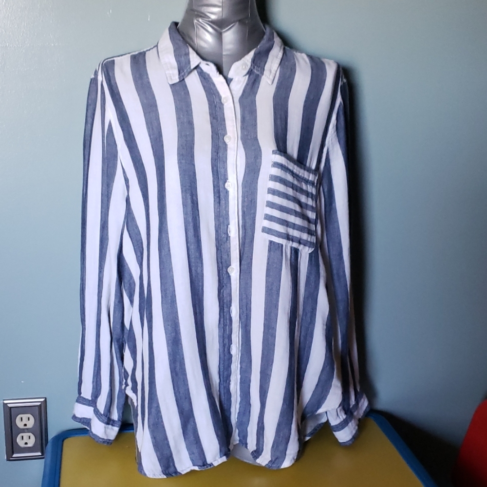 Womena blouse